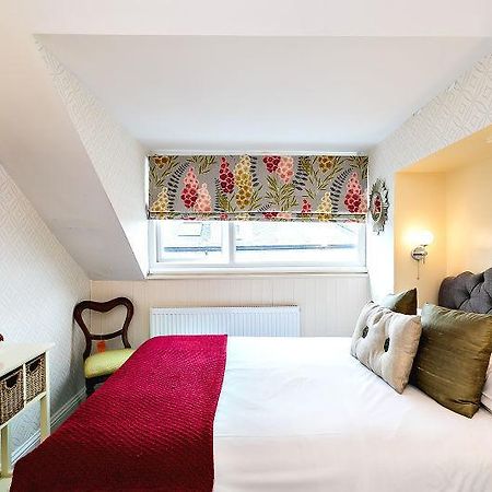 Holmlea Guest House York Szoba fotó